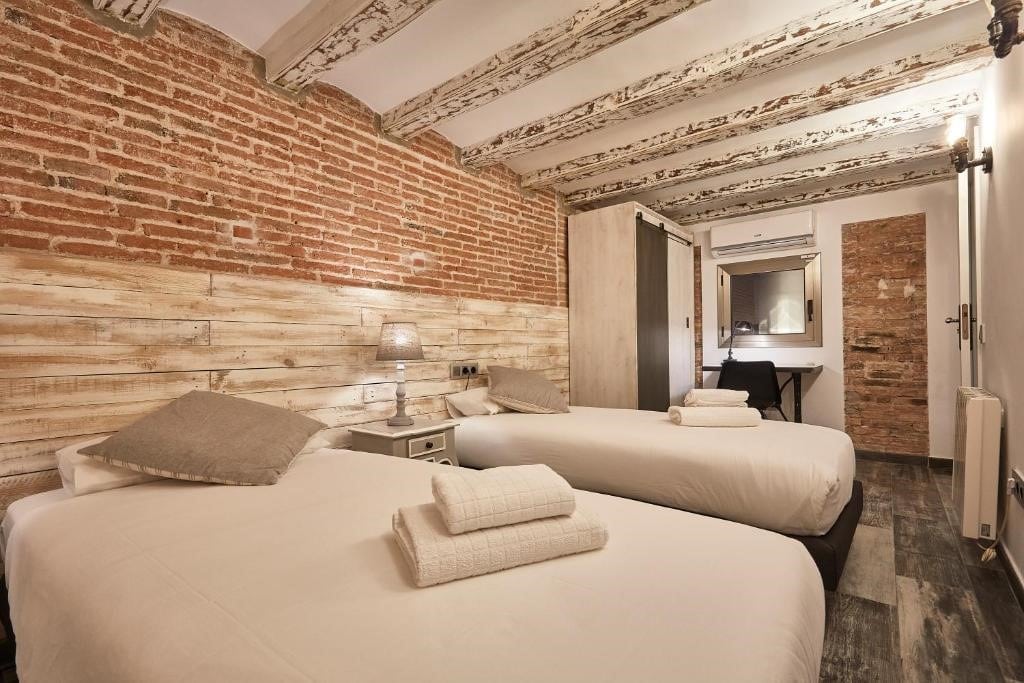 Ruim tweepersoons slaapkamer