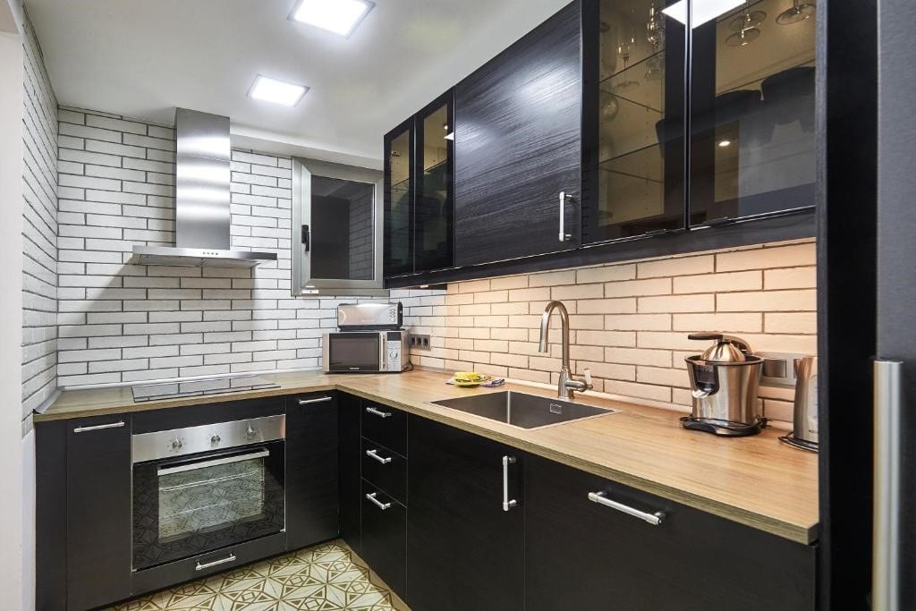 Luxe keuken met inbouwapparatuur