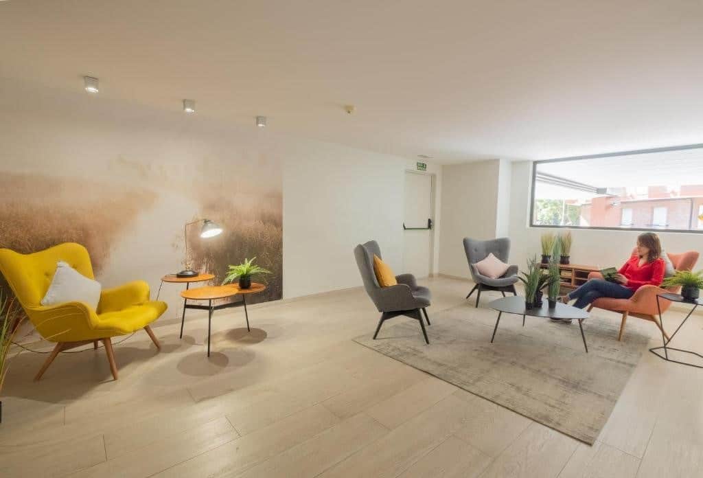 Ruim appartment in aparthotel BCN Montjuic