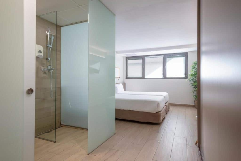 Compacte luxe hotelkamer